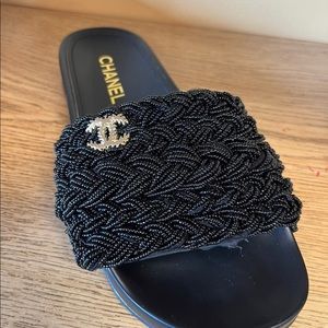 Chanel slides